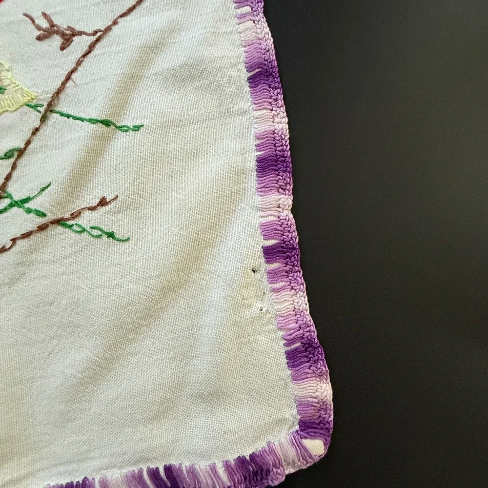 Vintage Hand Embroidered Floral Table Runner White Linen Purple Crochet Trim 38